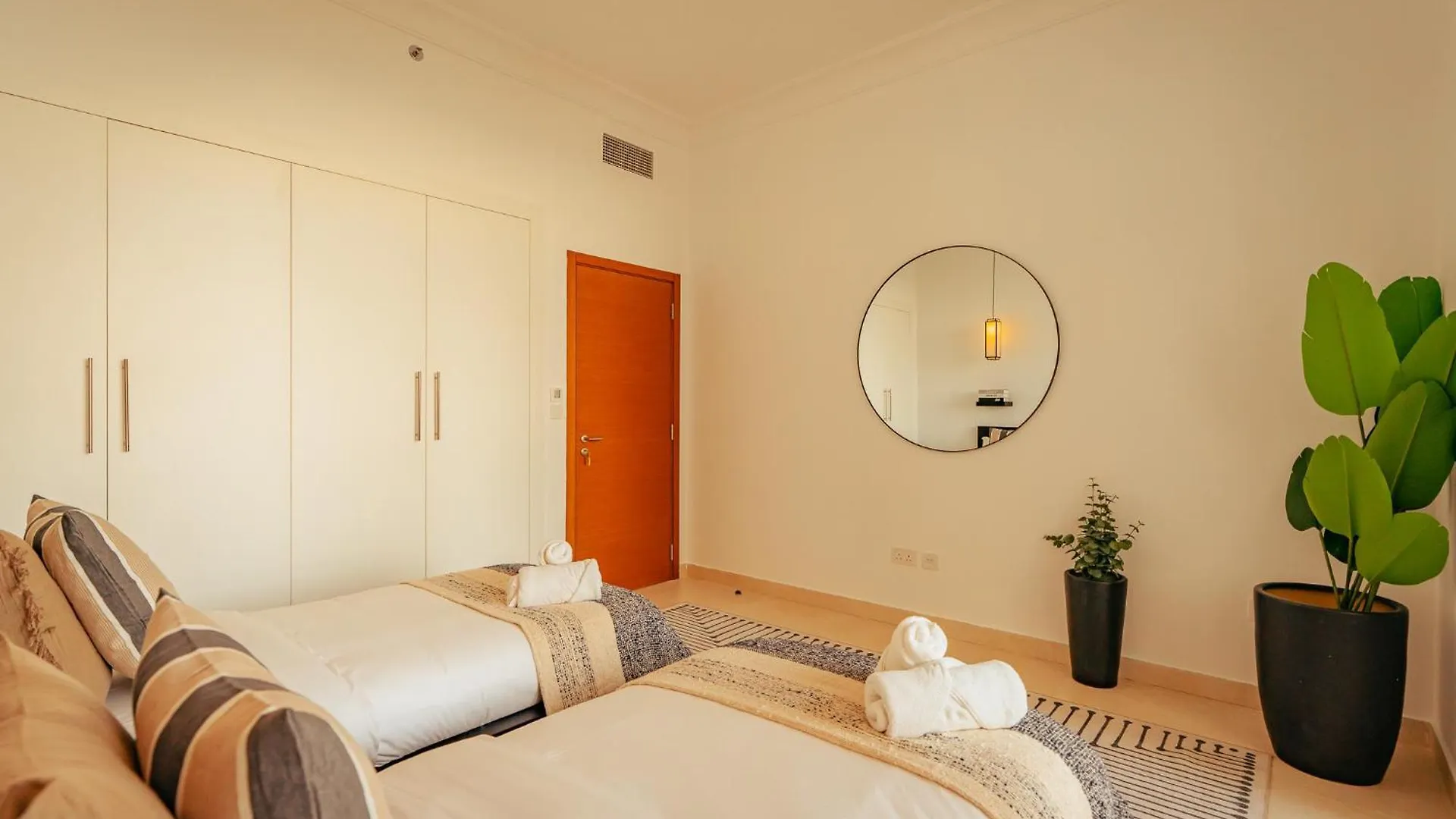 Voyage Ansam Two Bedroom With Ocean Views Abu Dhabi Lägenhet