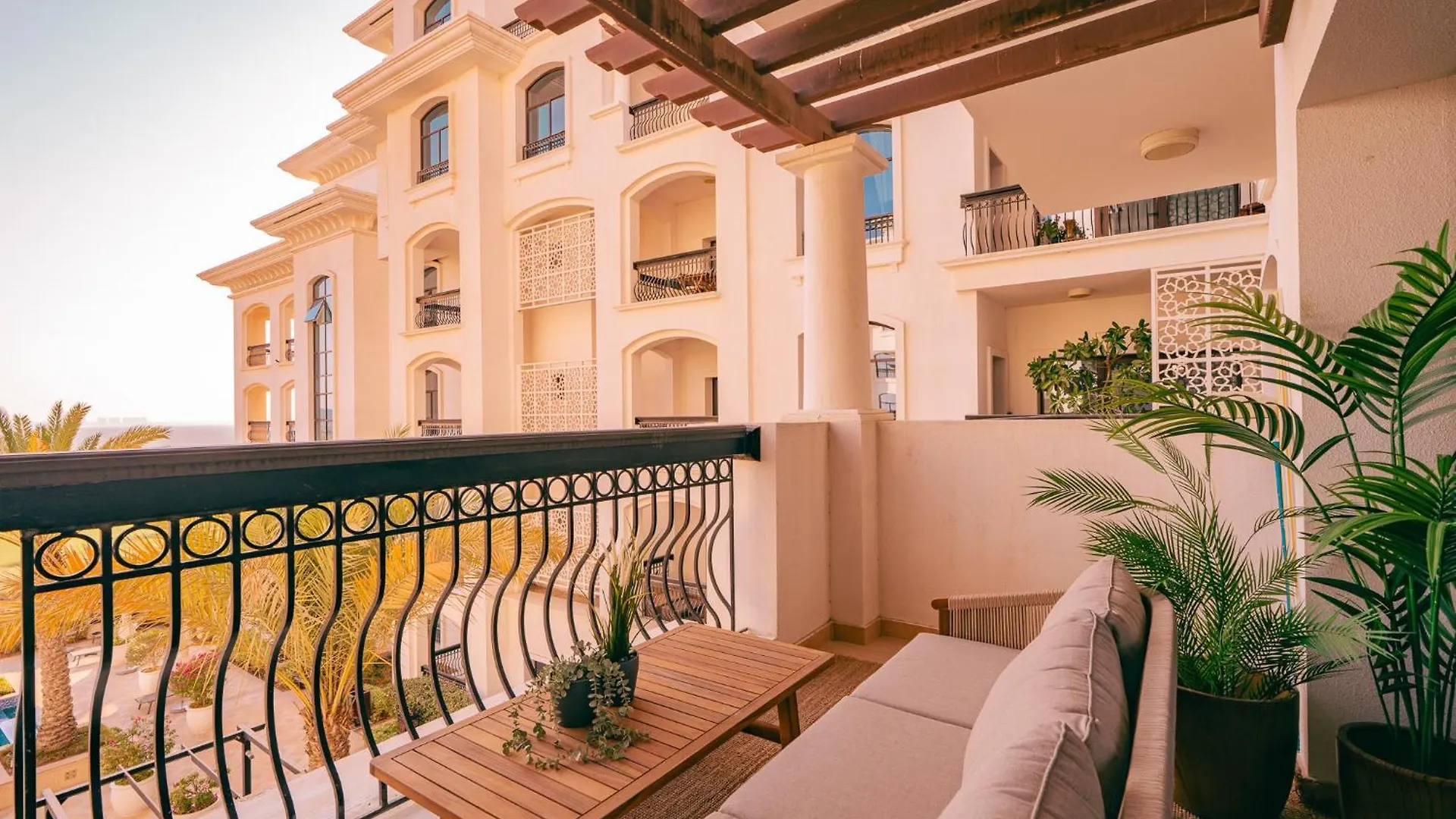 Voyage Ansam Two Bedroom With Ocean Views Abu Dabi